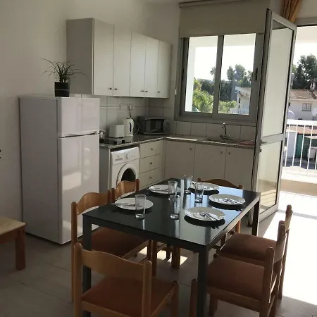 Daire Nissi 3 Bedroom Aya Napa